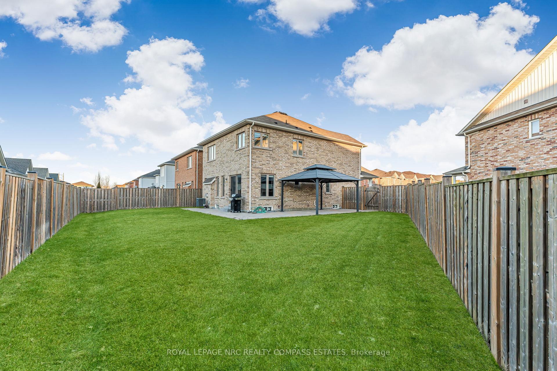 Photo 35 of 37 Colonel Lyall Street, St. Catharines, Secord Woods — HOMEH