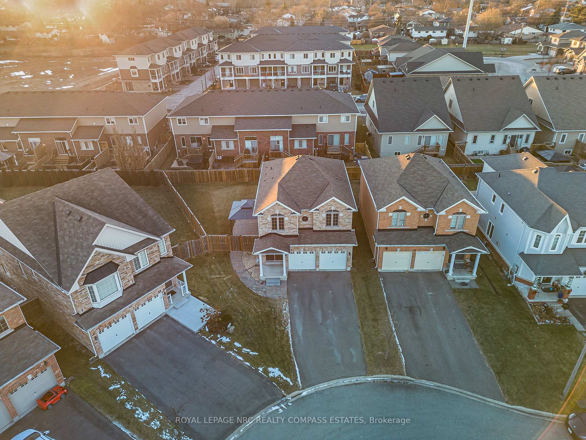 Photo 37 of 37 Colonel Lyall Street, St. Catharines, Secord Woods — HOMEH