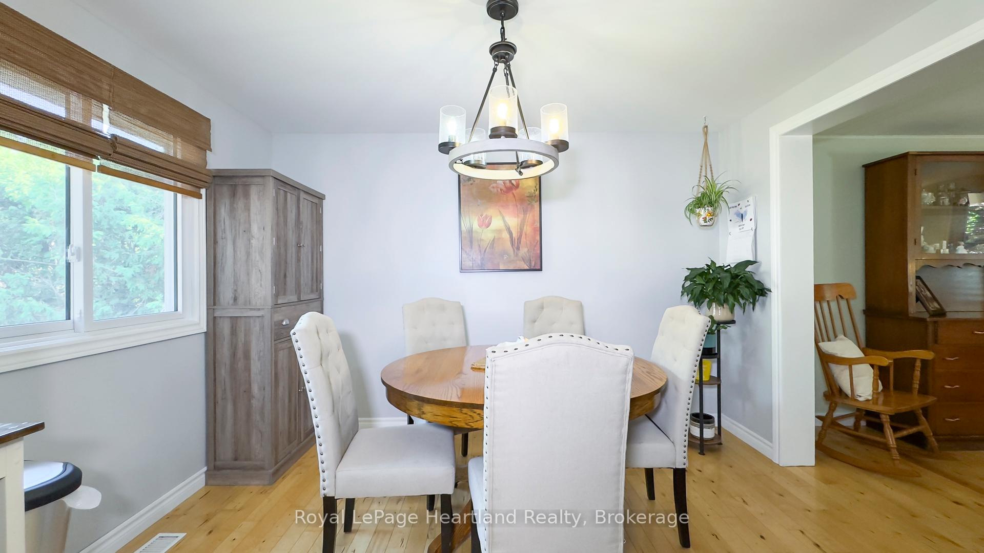 Photo 9 of 335 Oak Street, Goderich, Goderich (Town) — HOMEH