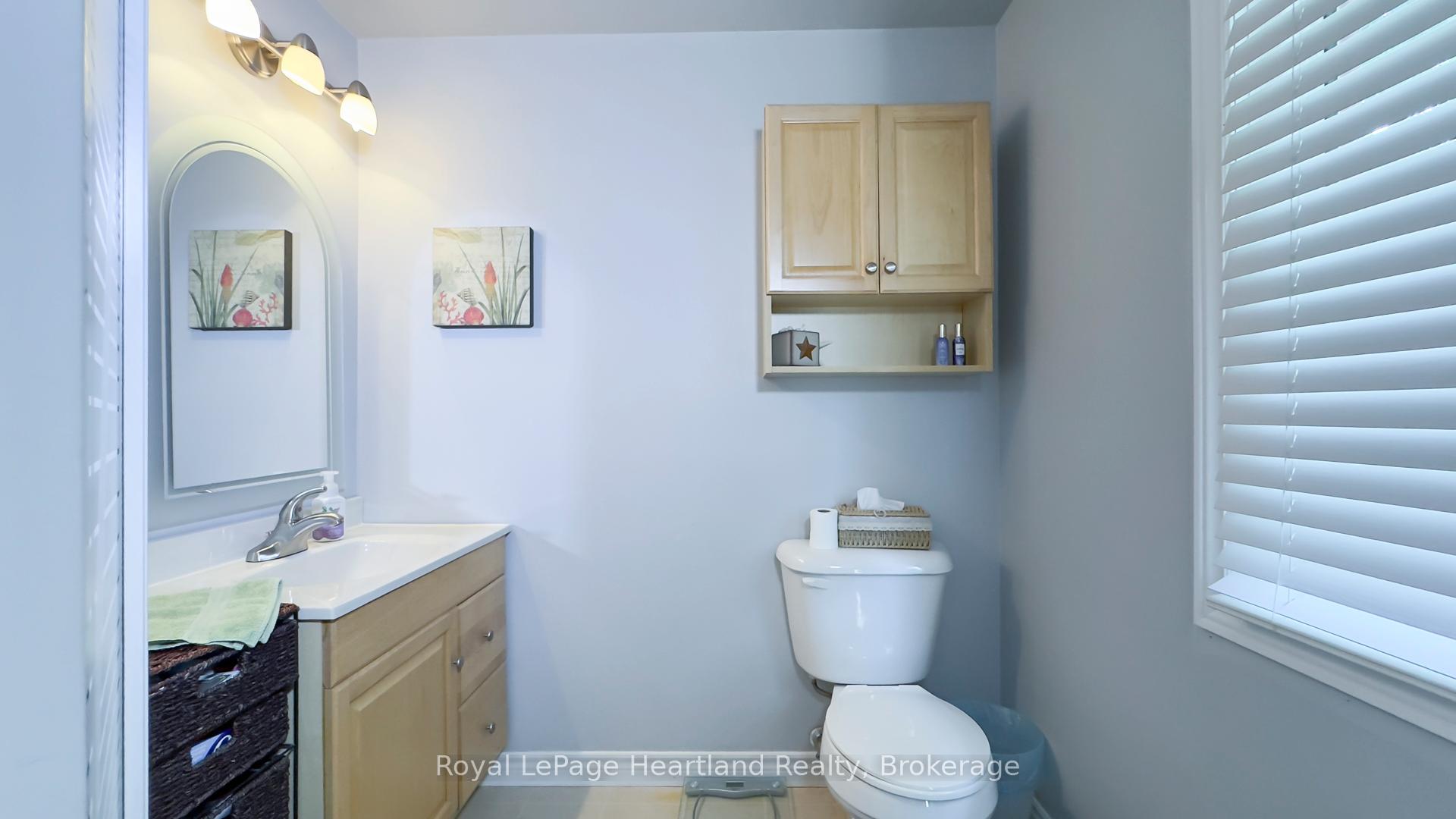 Photo 24 of 335 Oak Street, Goderich, Goderich (Town) — HOMEH