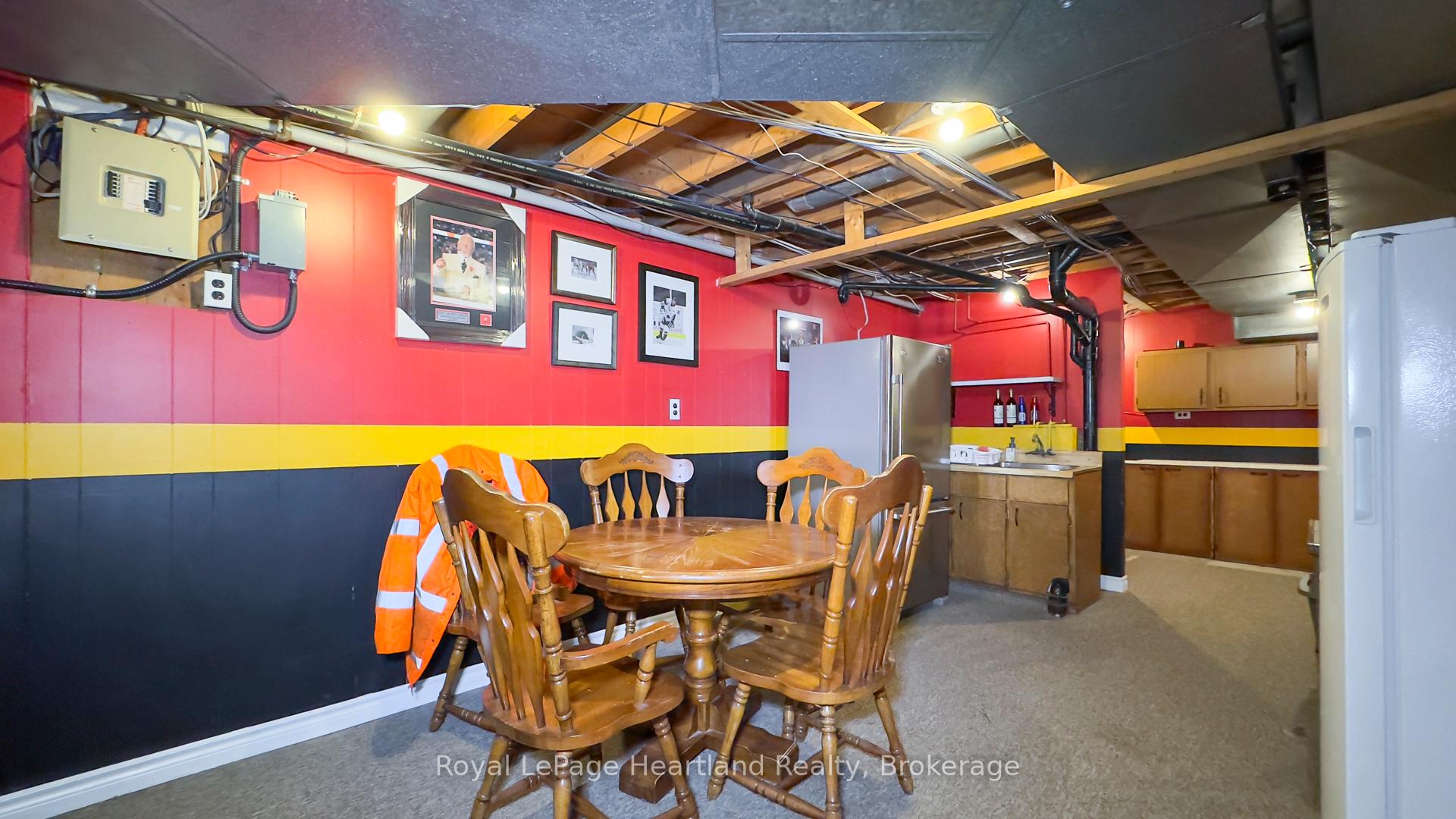 Photo 29 of 335 Oak Street, Goderich, Goderich (Town) — HOMEH