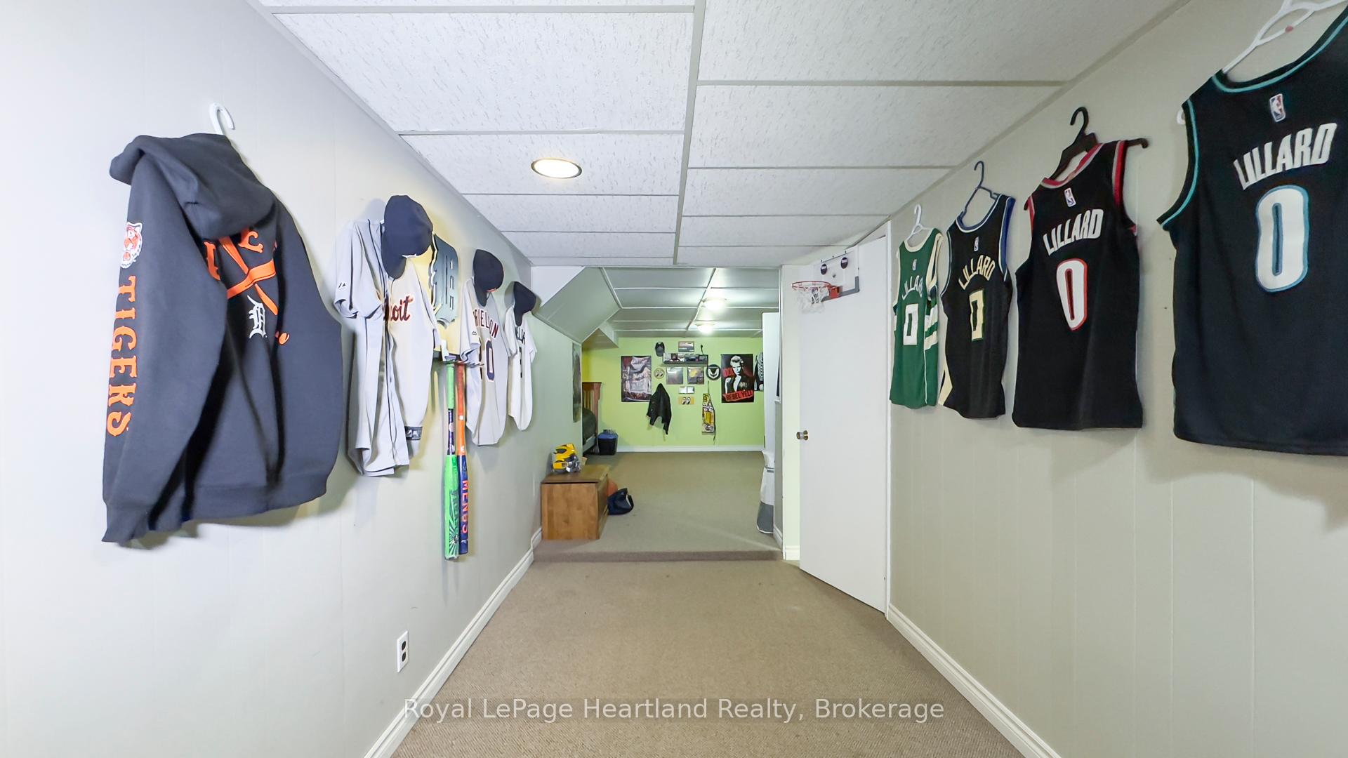 Photo 32 of 335 Oak Street, Goderich, Goderich (Town) — HOMEH