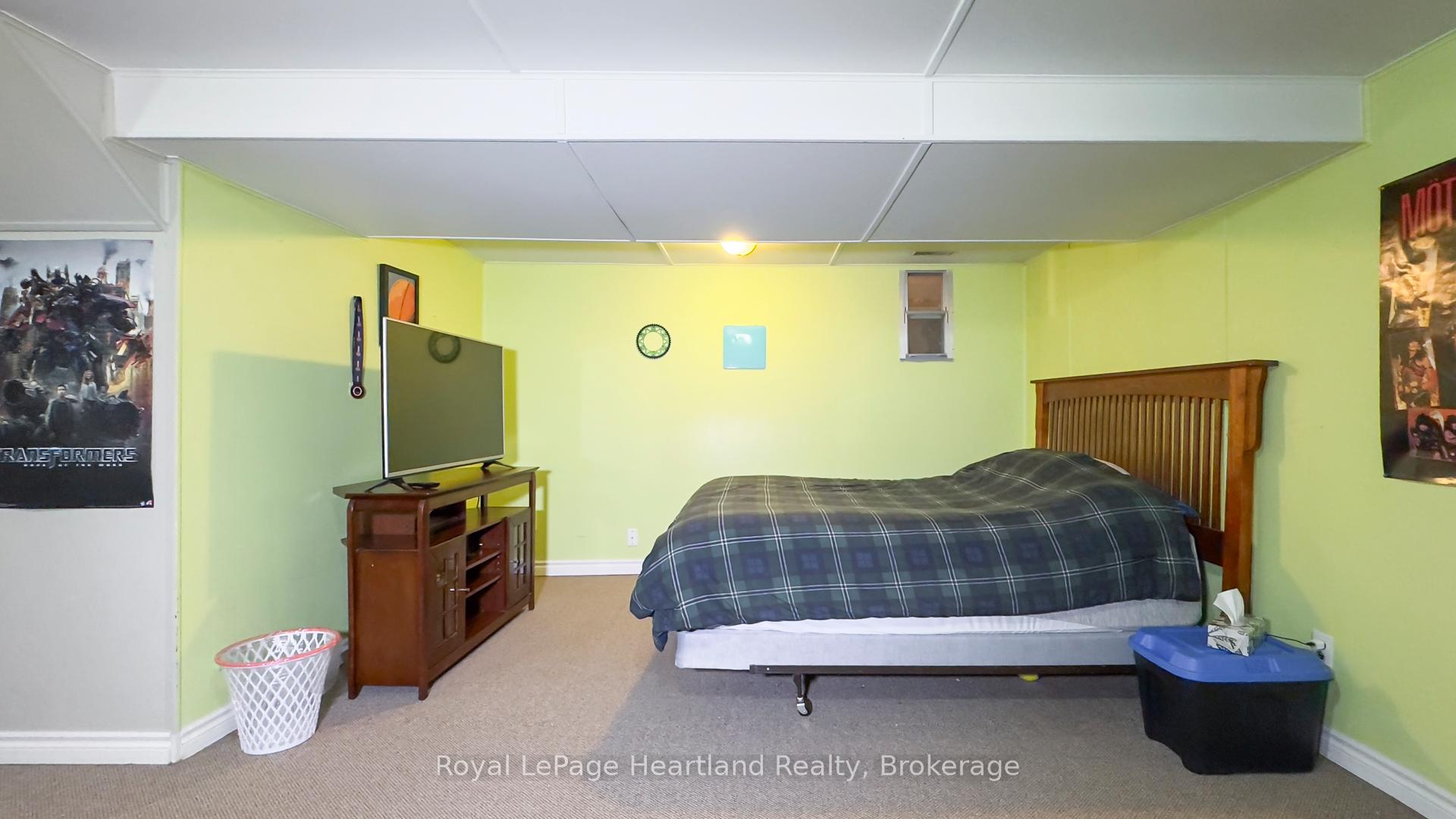 Photo 35 of 335 Oak Street, Goderich, Goderich (Town) — HOMEH