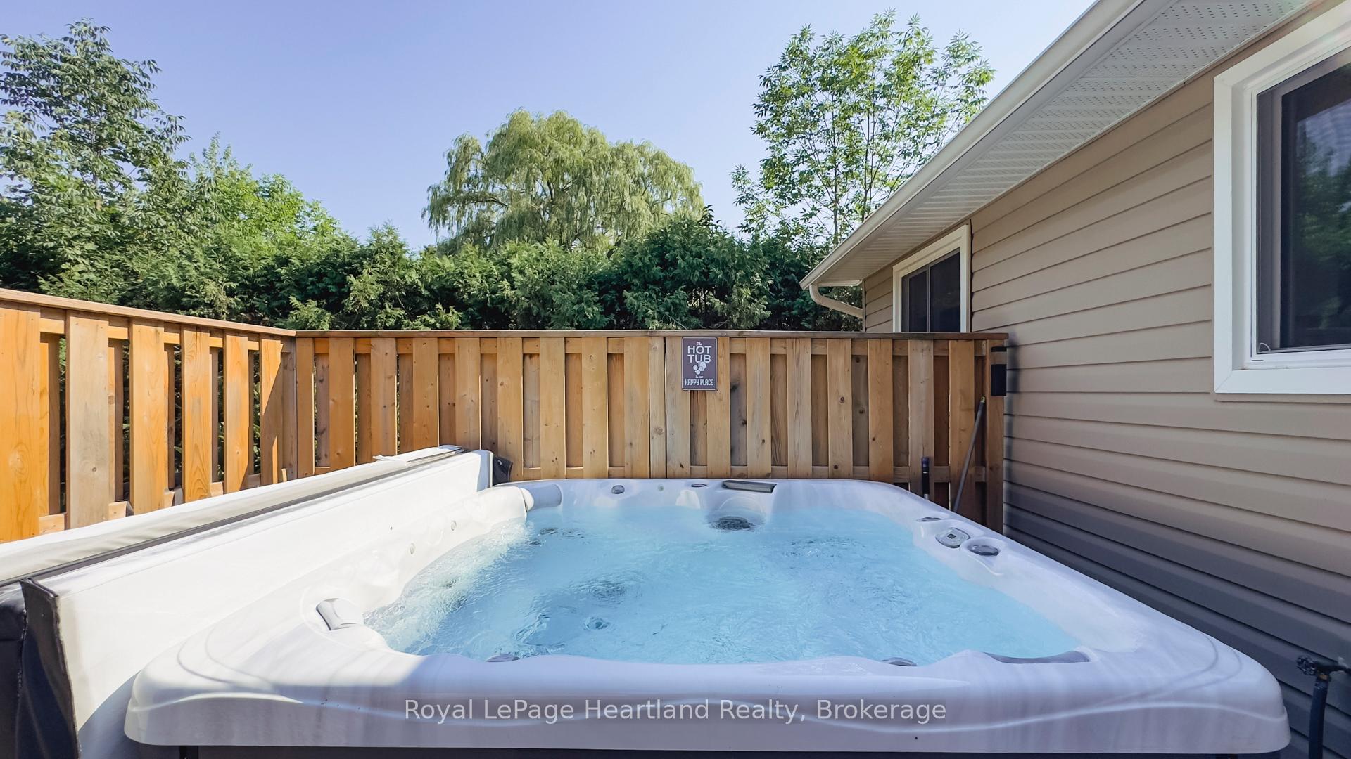 Photo 36 of 335 Oak Street, Goderich, Goderich (Town) — HOMEH