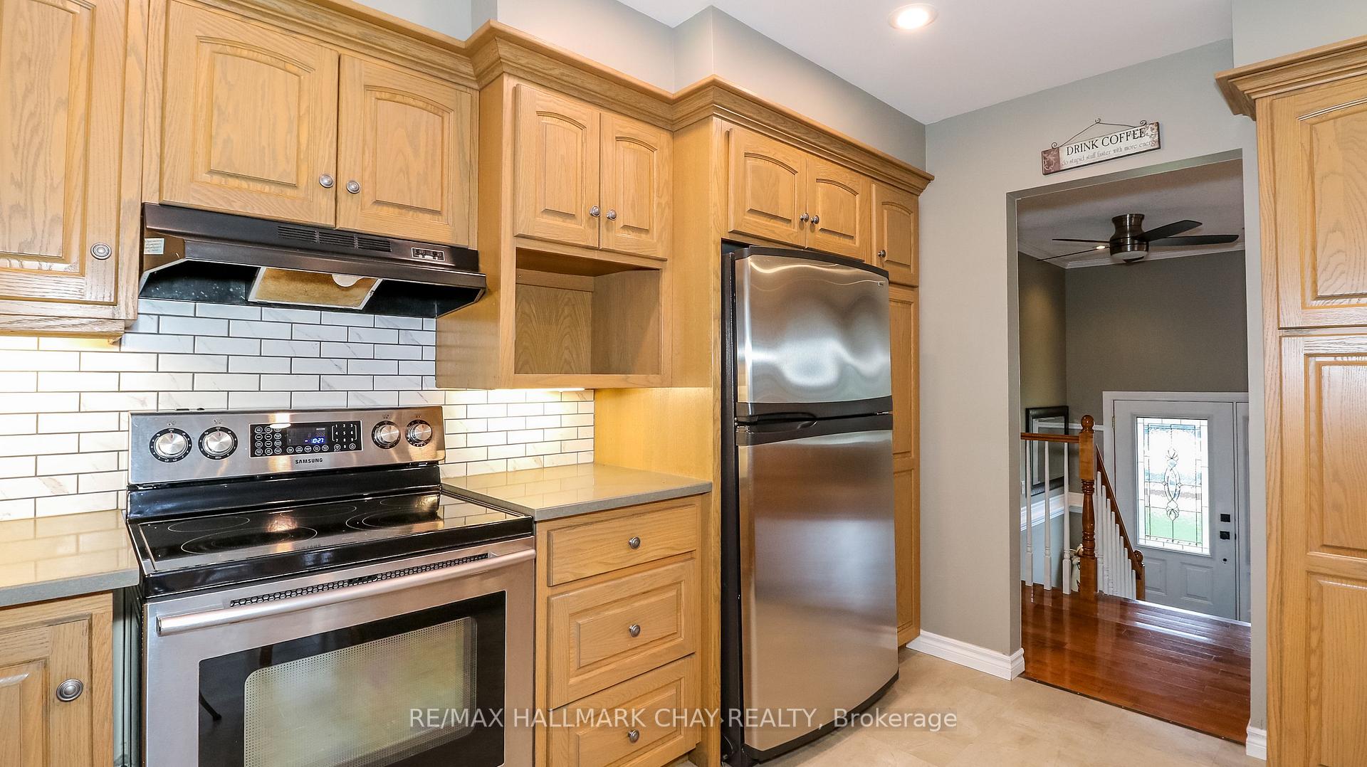 Photo 14 of 250 Superior Street, Clearview, Stayner — HOMEH