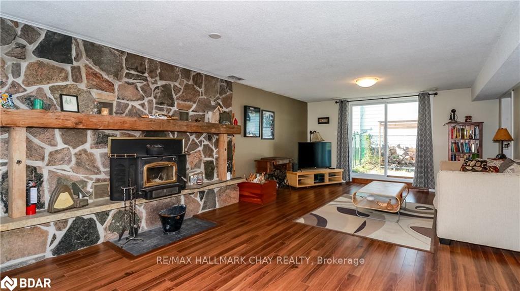 Photo 25 of 250 Superior Street, Clearview, Stayner — HOMEH