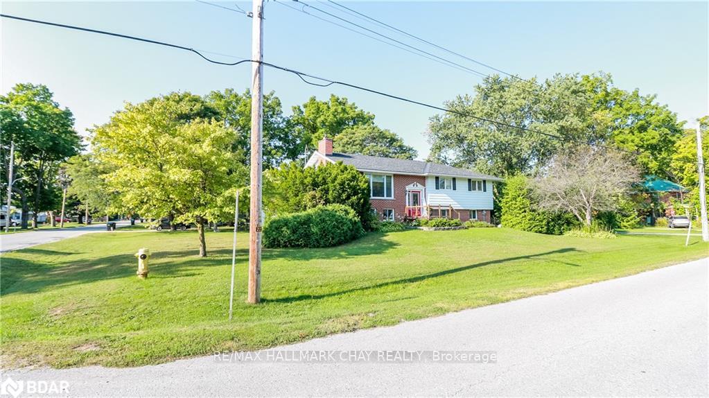 Photo 32 of 250 Superior Street, Clearview, Stayner — HOMEH