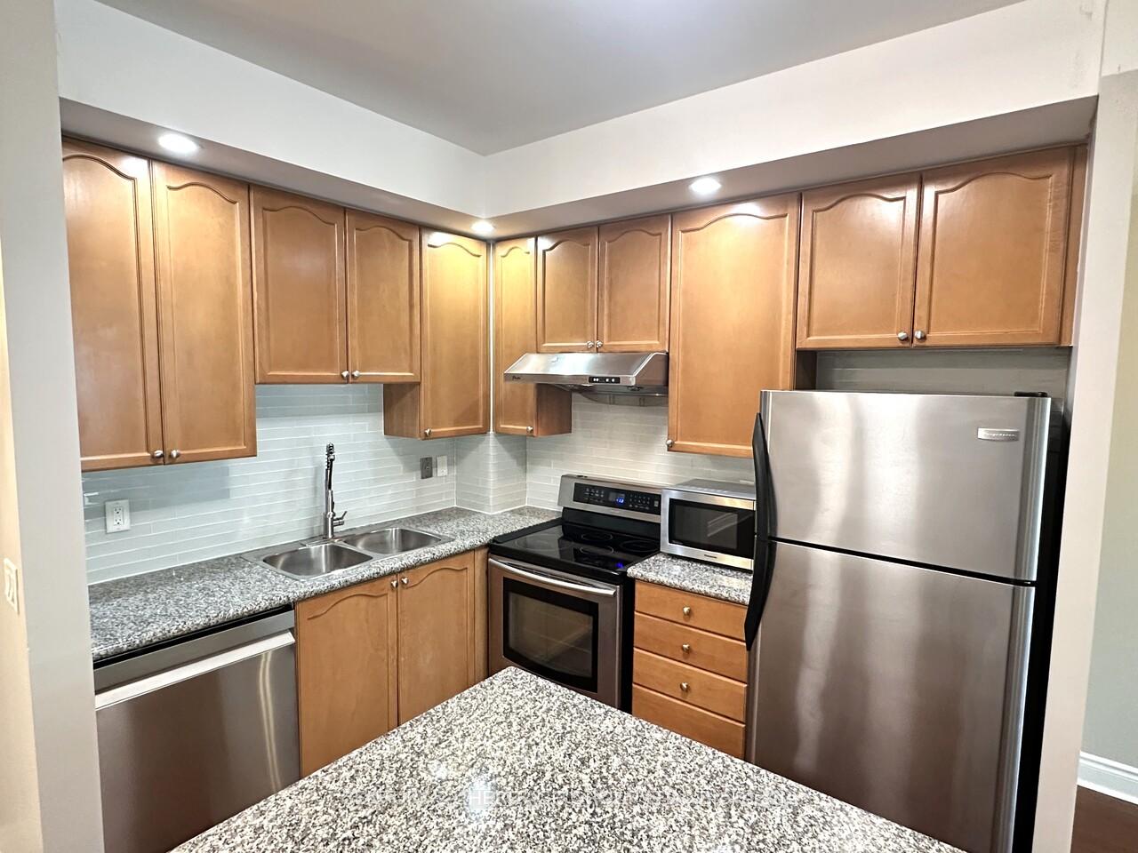 Photo 10 of Unit 132, 33 Cox Boulevard, Markham, Unionville — HOMEH