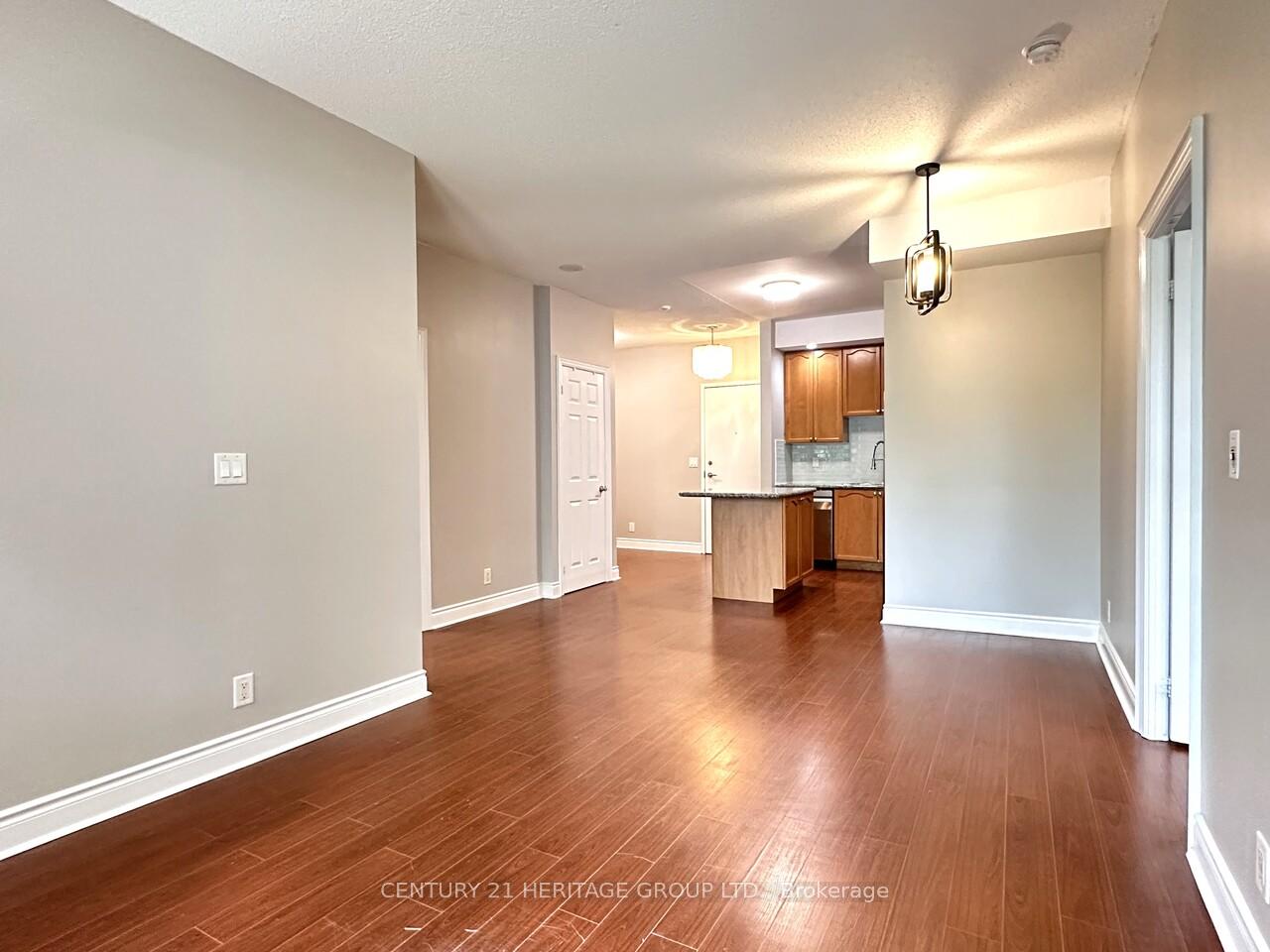 Photo 13 of Unit 132, 33 Cox Boulevard, Markham, Unionville — HOMEH