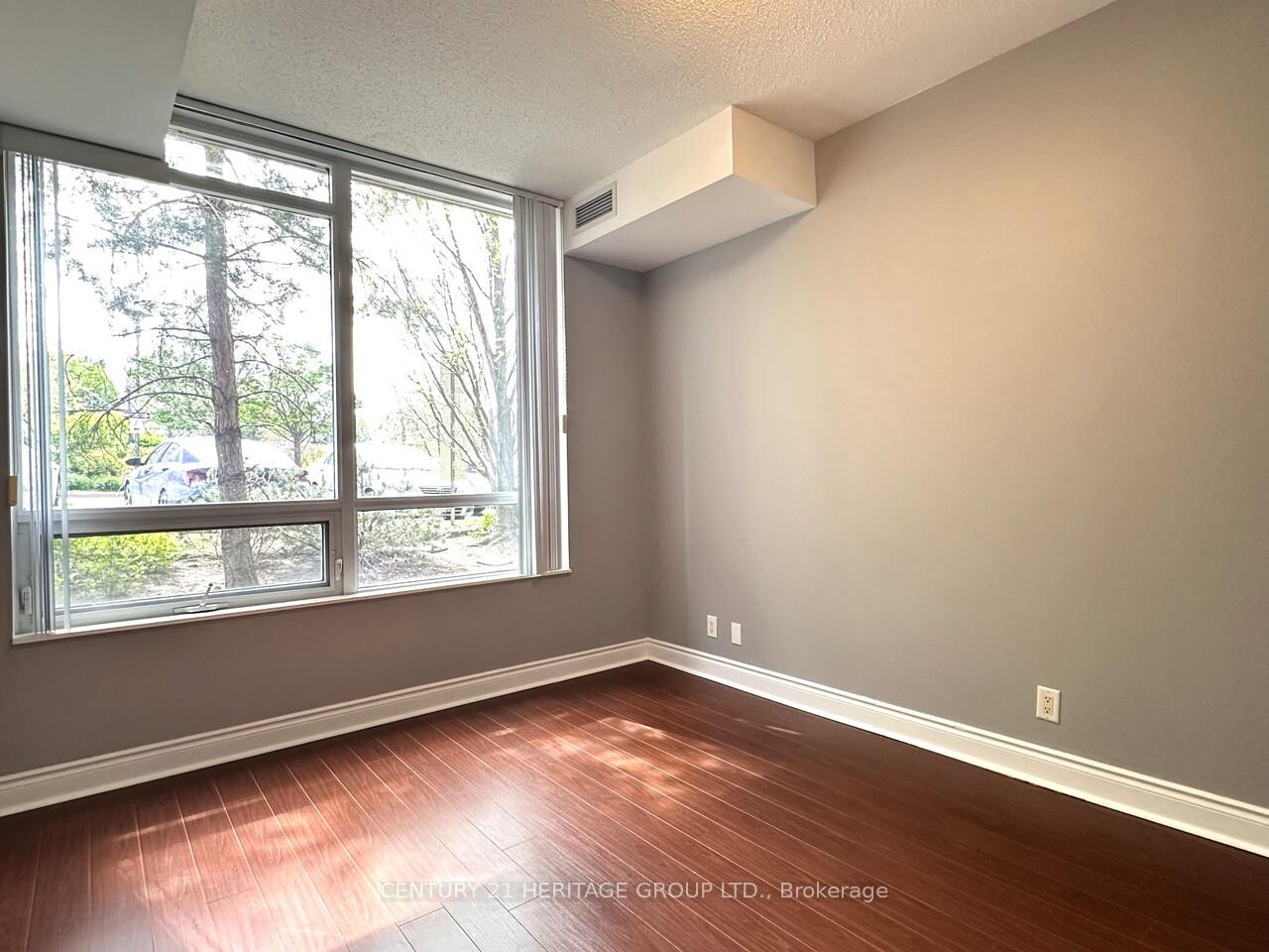 Photo 16 of Unit 132, 33 Cox Boulevard, Markham, Unionville — HOMEH