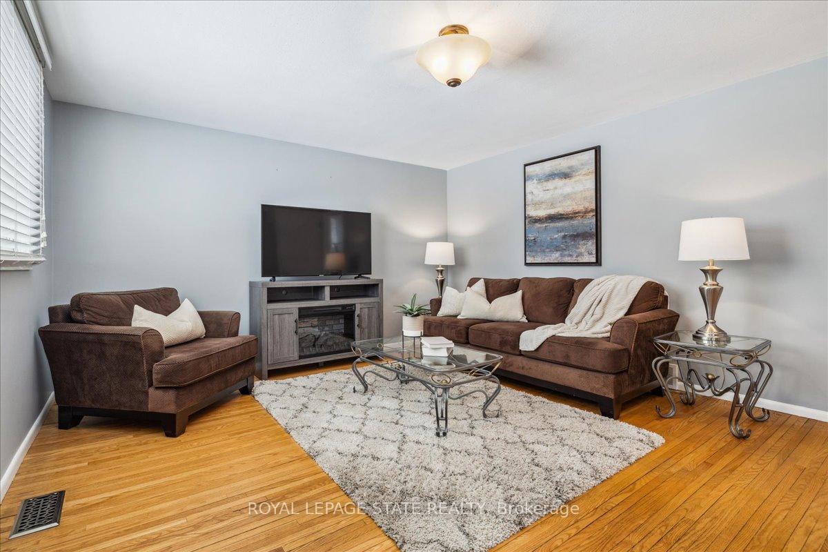 Photo 24 of 34 Grande Avenue, Hamilton, Stoney Creek — HOMEH
