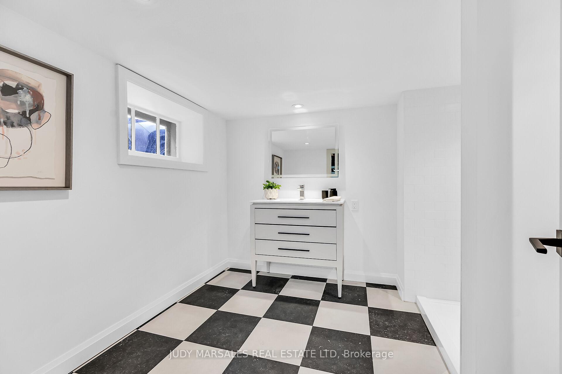 Photo 30 of 77 Arkell Street, Hamilton, Westdale — HOMEH