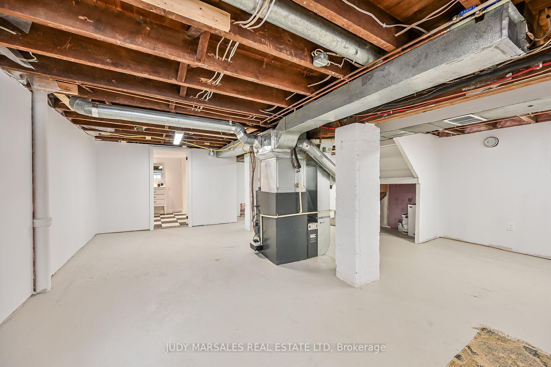 Photo 34 of 77 Arkell Street, Hamilton, Westdale — HOMEH