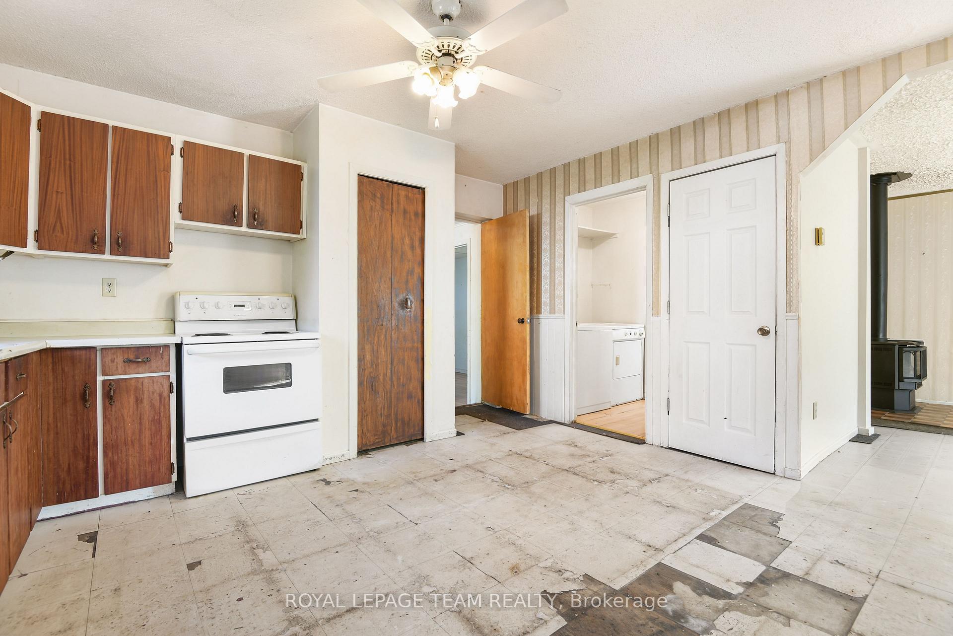 Photo 10 of 161 Rivington Street, Ottawa, Carp — HOMEH