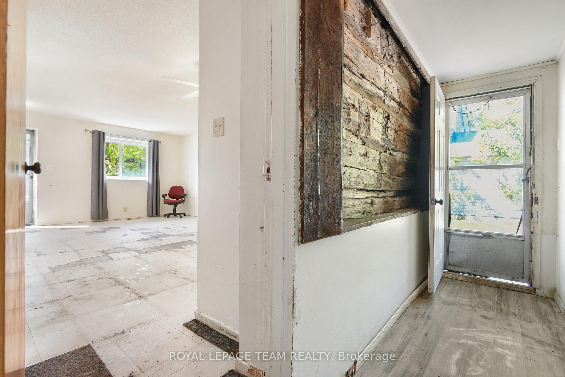 Photo 20 of 161 Rivington Street, Ottawa, Carp — HOMEH