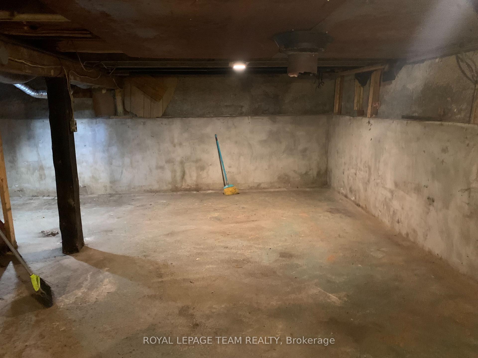 Photo 29 of 161 Rivington Street, Ottawa, Carp — HOMEH