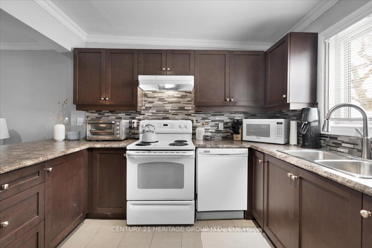 Photo 12 of 39 East 27th Street, Hamilton, Eastmount — HOMEH