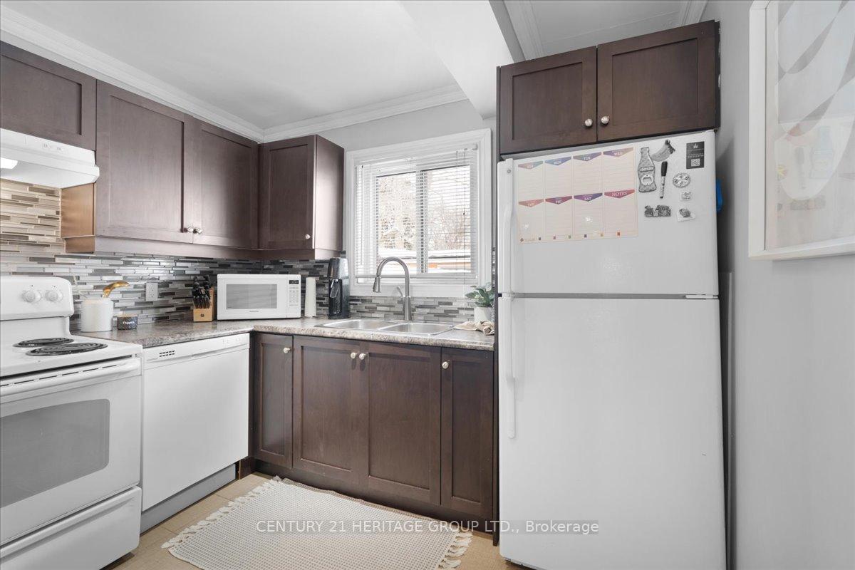 Photo 14 of 39 East 27th Street, Hamilton, Eastmount — HOMEH