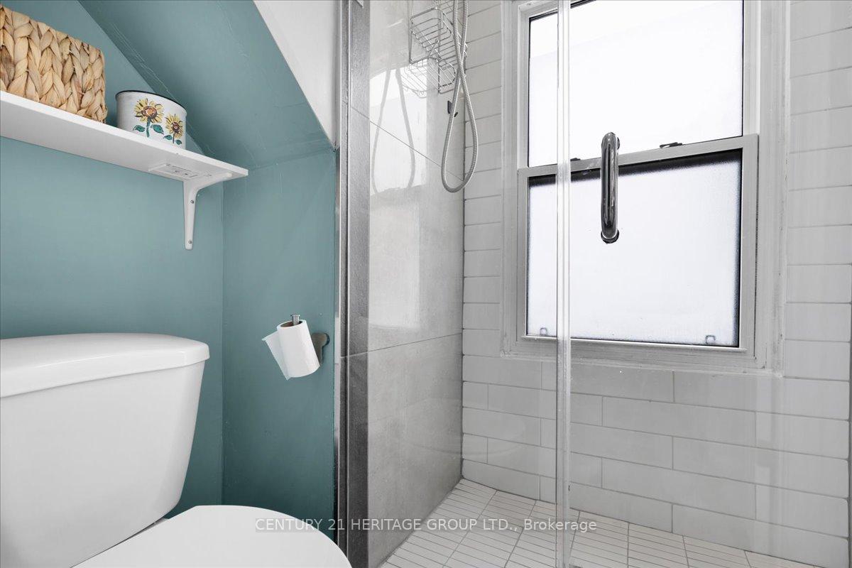 Photo 27 of 39 East 27th Street, Hamilton, Eastmount — HOMEH