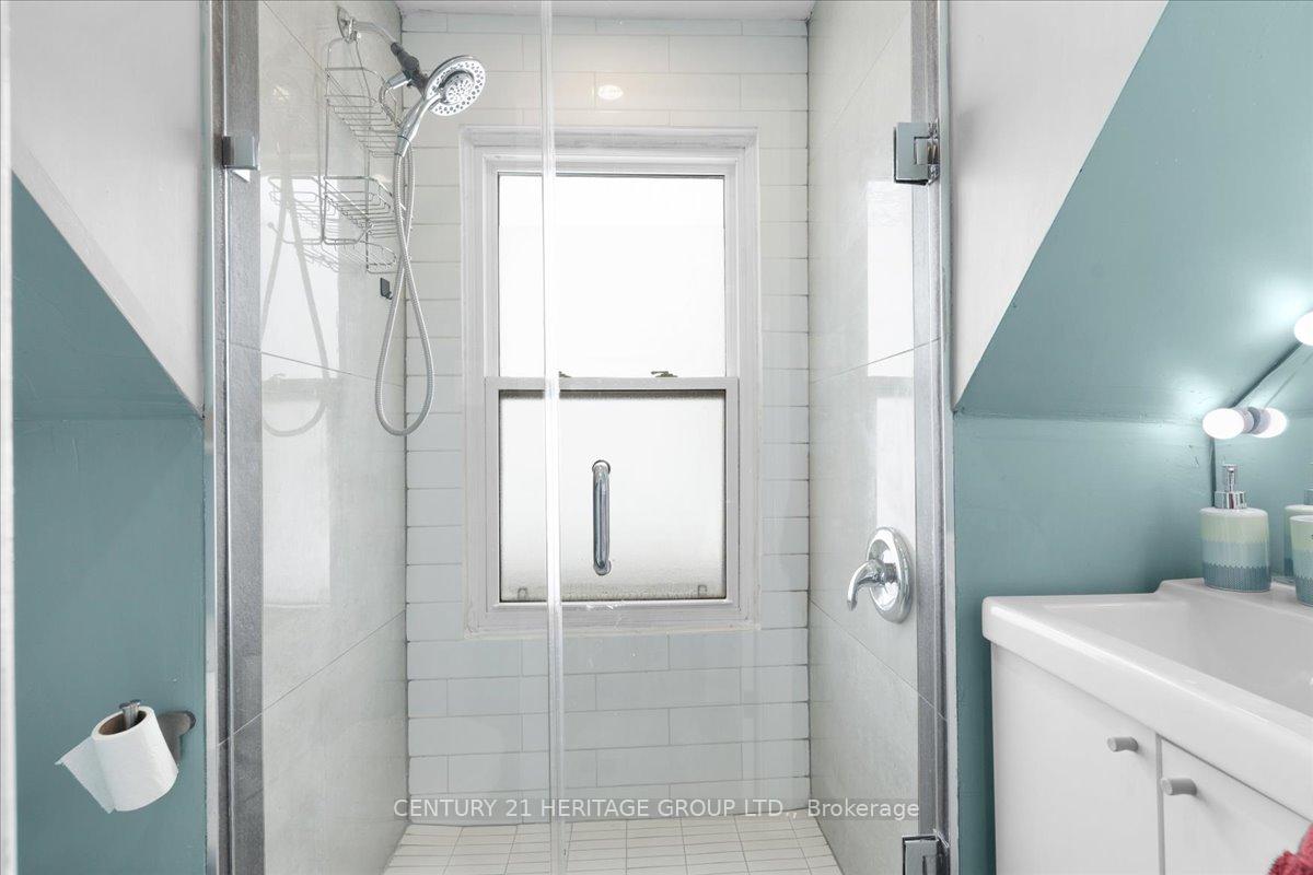 Photo 28 of 39 East 27th Street, Hamilton, Eastmount — HOMEH