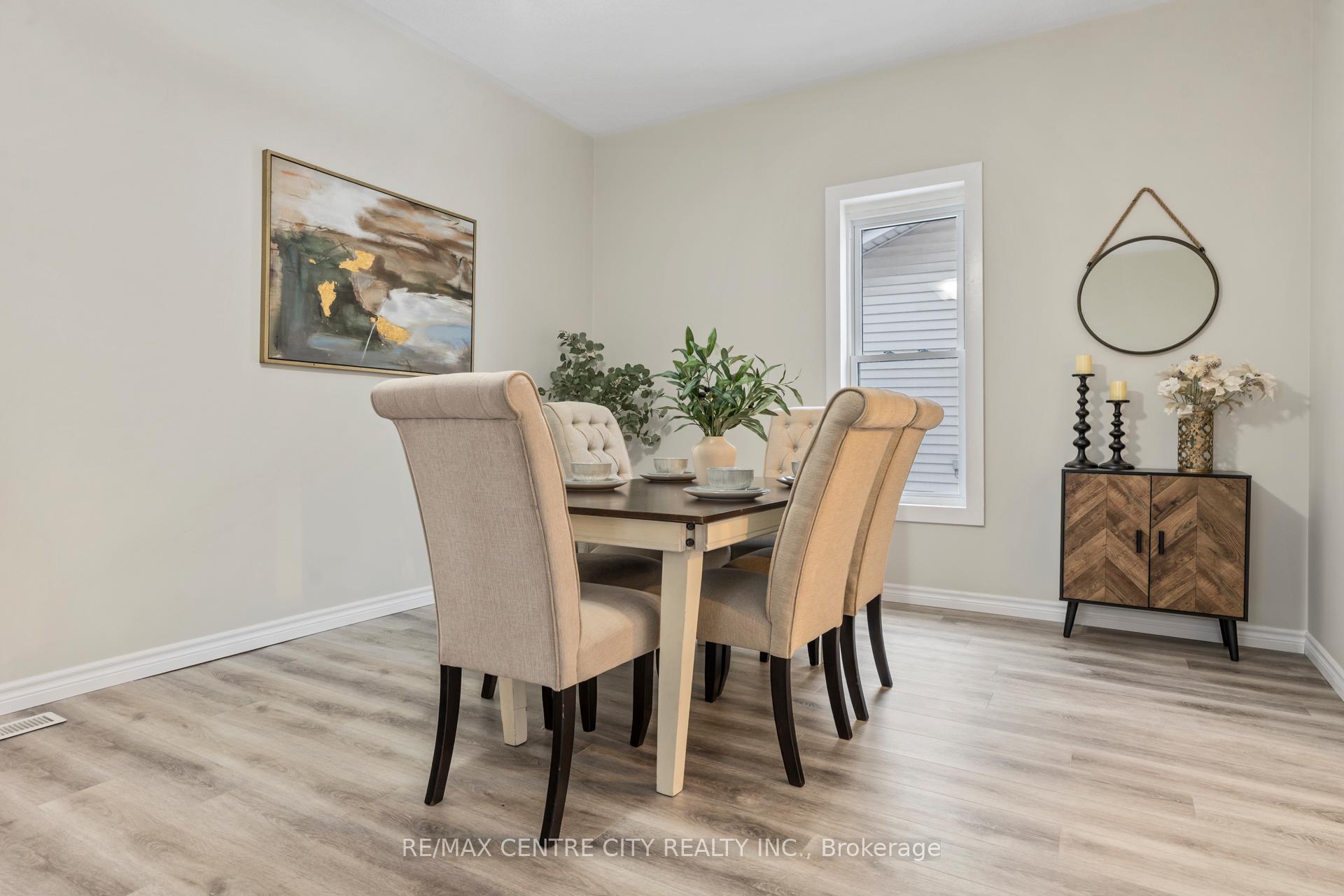 Photo 10 of 82 Manitoba Street, St. Thomas — HOMEH