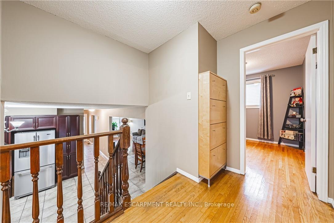 Photo 17 of 153 Ravenbury Drive, Hamilton, Randall — HOMEH