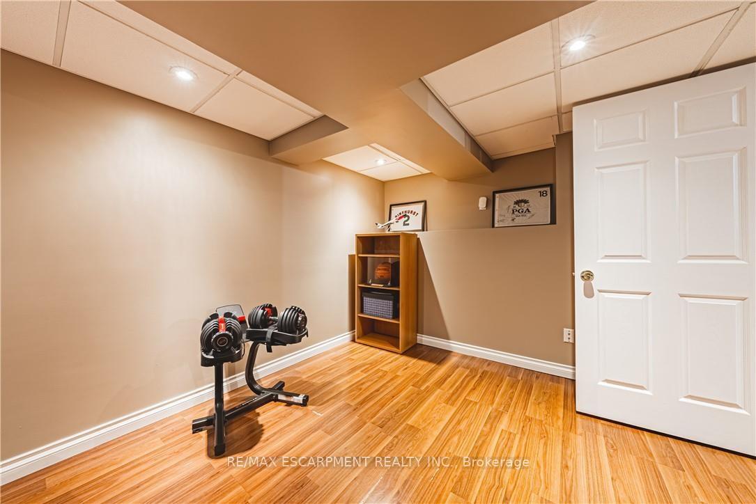 Photo 33 of 153 Ravenbury Drive, Hamilton, Randall — HOMEH