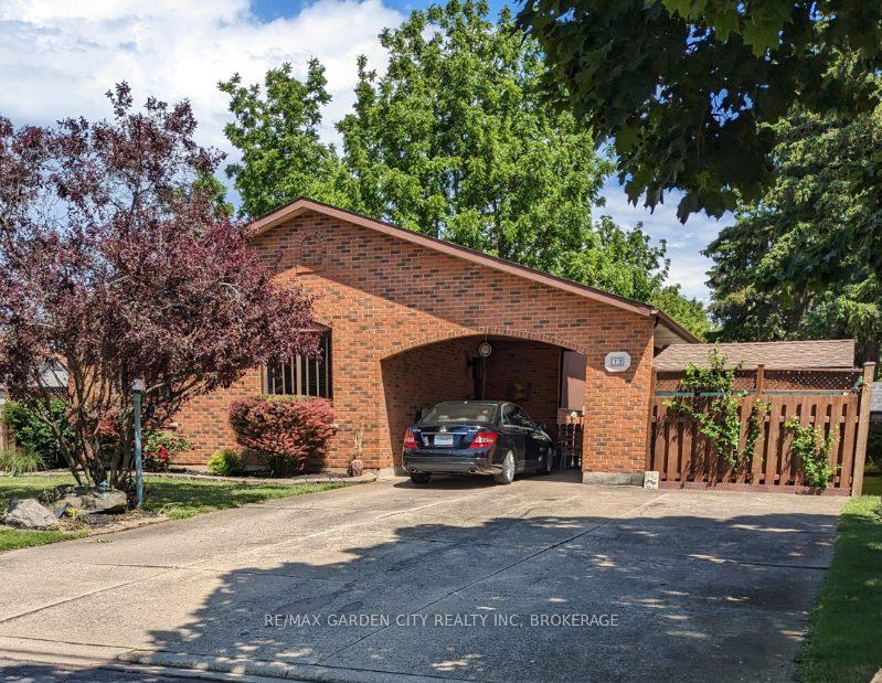 Photo 65 of 13 Shetland Crescent, St. Catharines, E. Chester — HOMEH