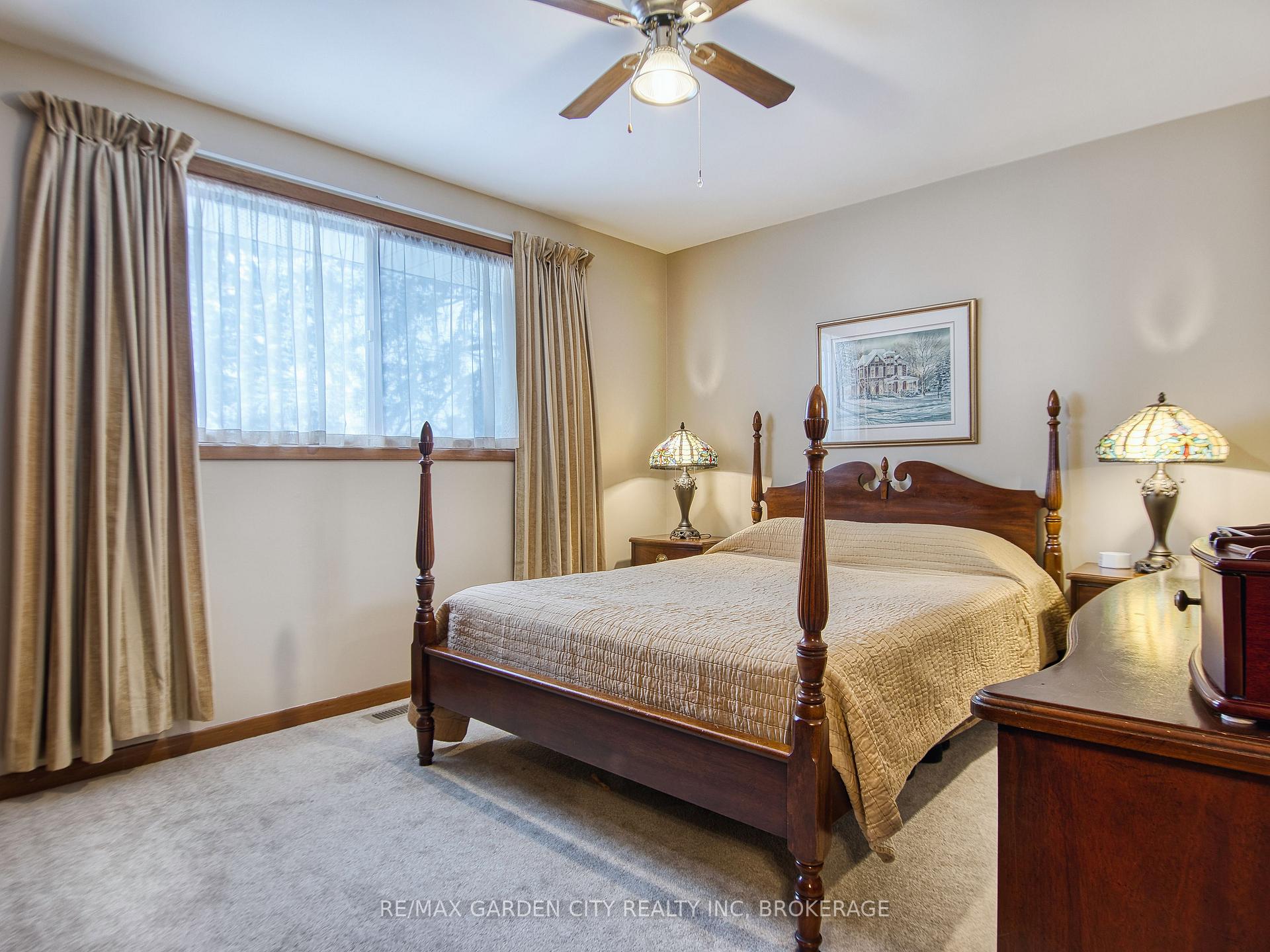 Photo 28 of 13 Shetland Crescent, St. Catharines, E. Chester — HOMEH