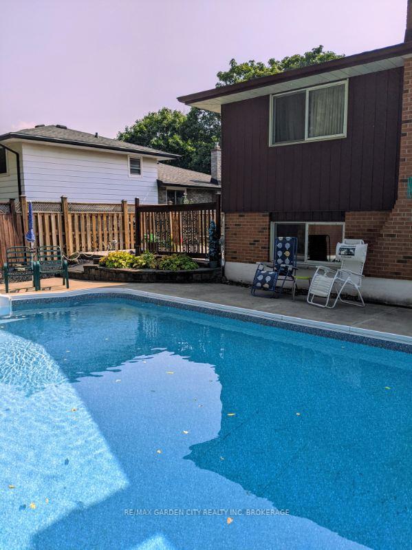 Photo 53 of 13 Shetland Crescent, St. Catharines, E. Chester — HOMEH