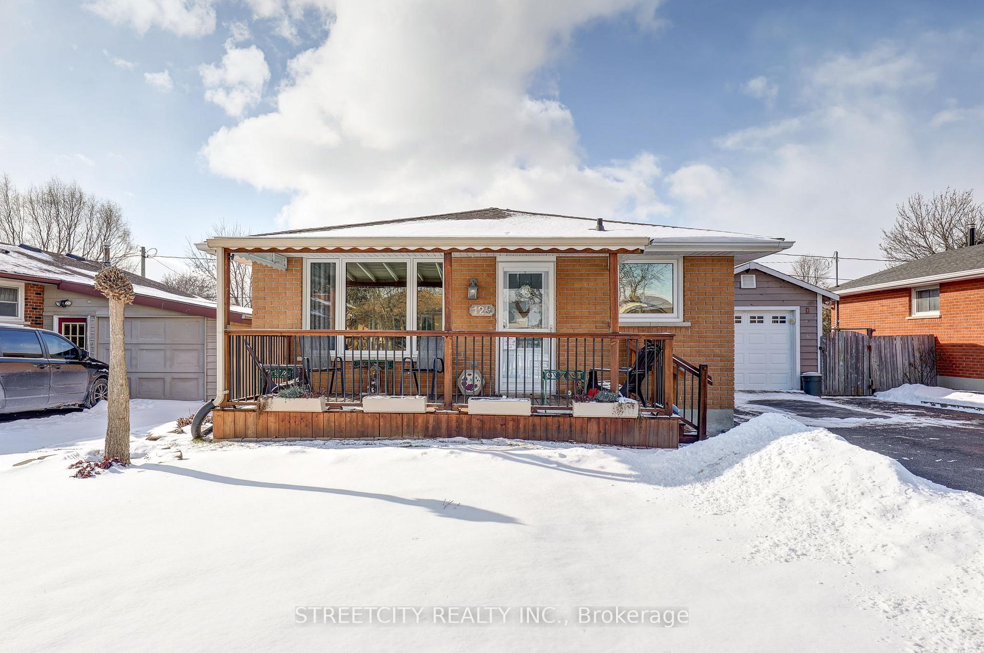 Photo 1 of 123 Lawrence Avenue, St. Thomas — HOMEH