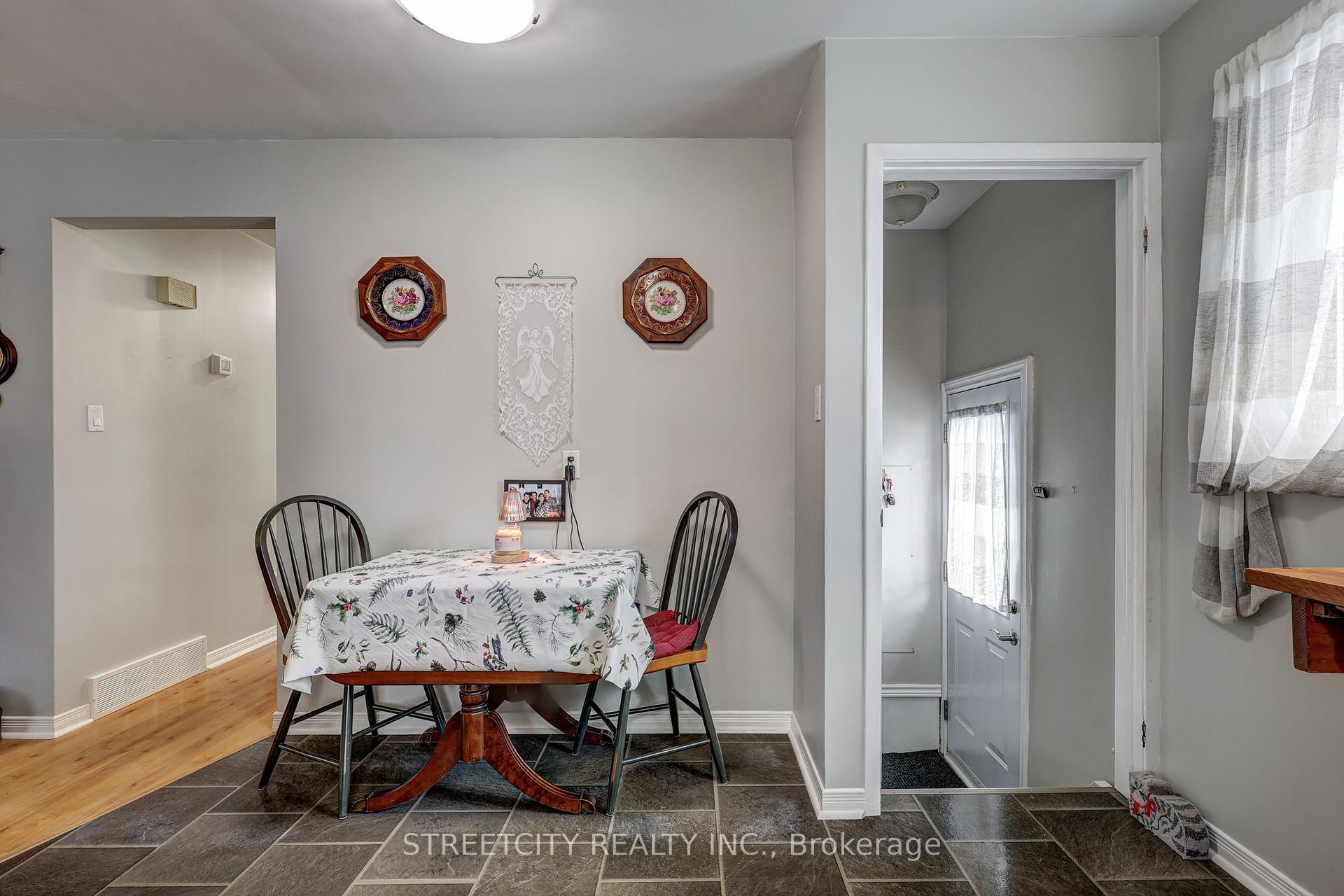 Photo 15 of 123 Lawrence Avenue, St. Thomas — HOMEH