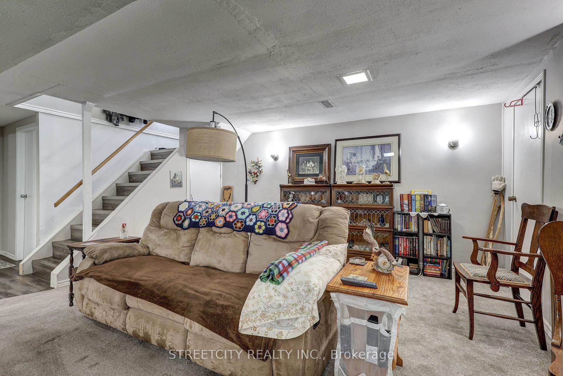 Photo 29 of 123 Lawrence Avenue, St. Thomas — HOMEH