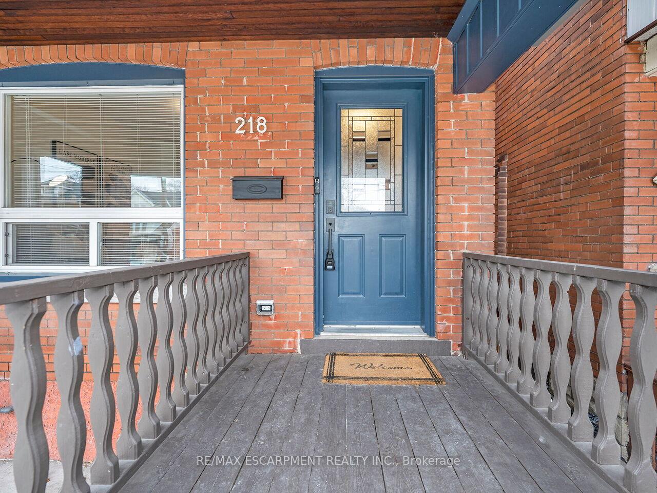 Photo 2 of 218 Cumberland Avenue, Hamilton, St. Clair — HOMEH