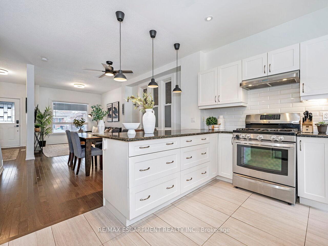 Photo 12 of 218 Cumberland Avenue, Hamilton, St. Clair — HOMEH
