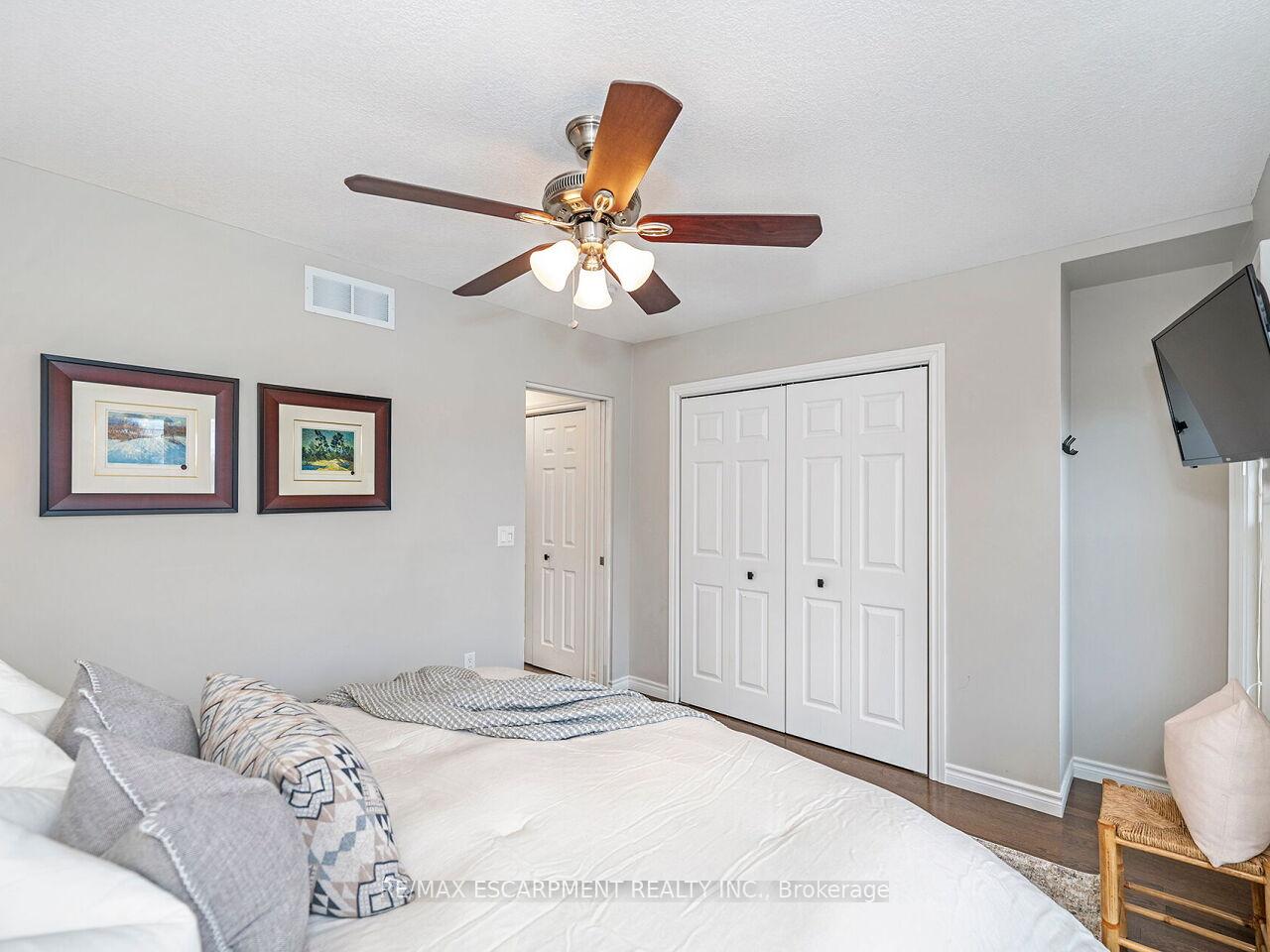 Photo 23 of 218 Cumberland Avenue, Hamilton, St. Clair — HOMEH