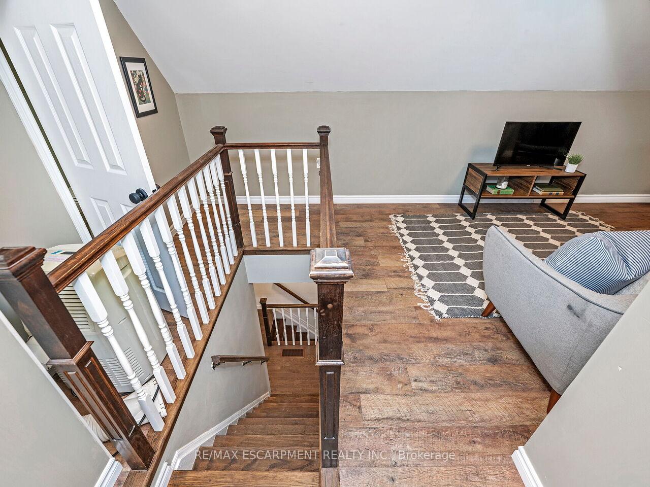 Photo 30 of 218 Cumberland Avenue, Hamilton, St. Clair — HOMEH