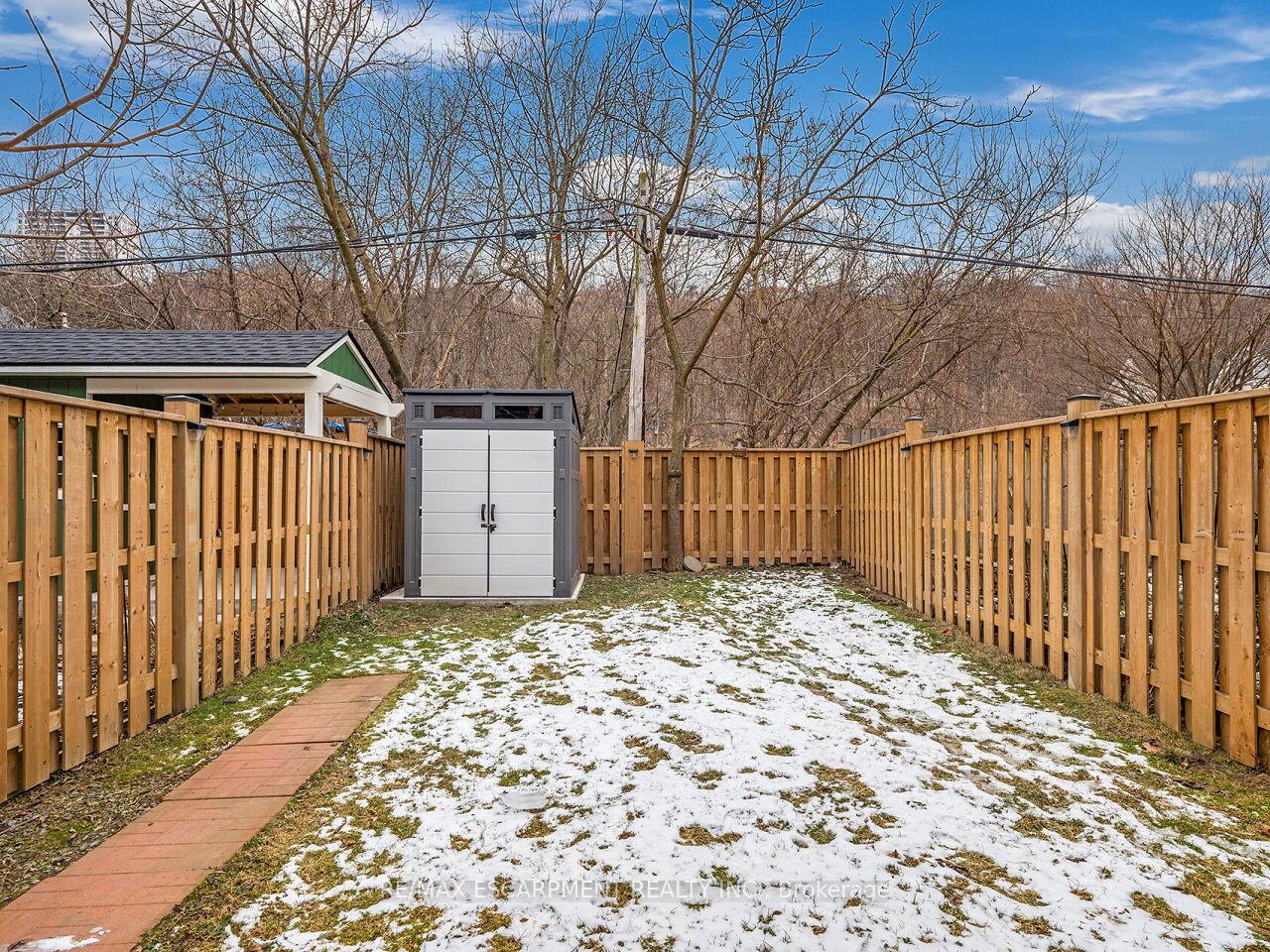 Photo 37 of 218 Cumberland Avenue, Hamilton, St. Clair — HOMEH