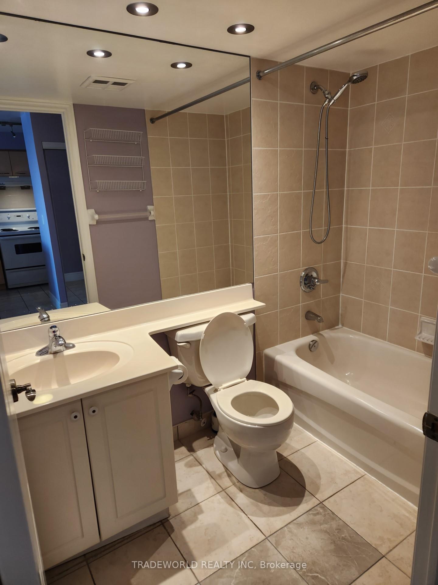 Photo 8 of Unit 608, 48 Suncrest Boulevard, Markham, Commerce Valley — HOMEH