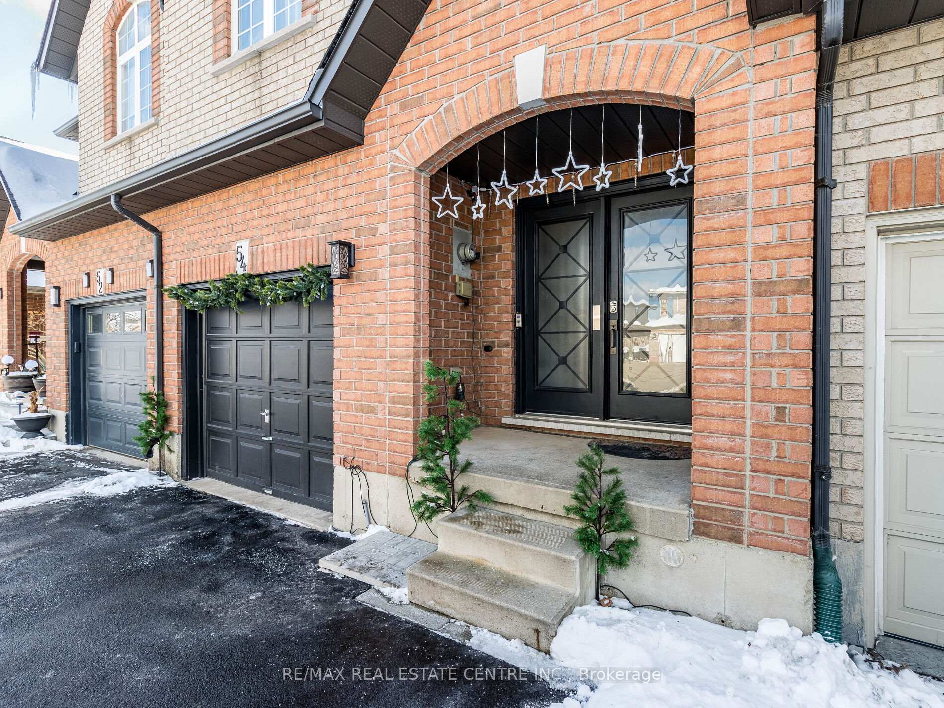 Photo 2 of 54 Hillcroft Drive, Hamilton, Stoney Creek — HOMEH