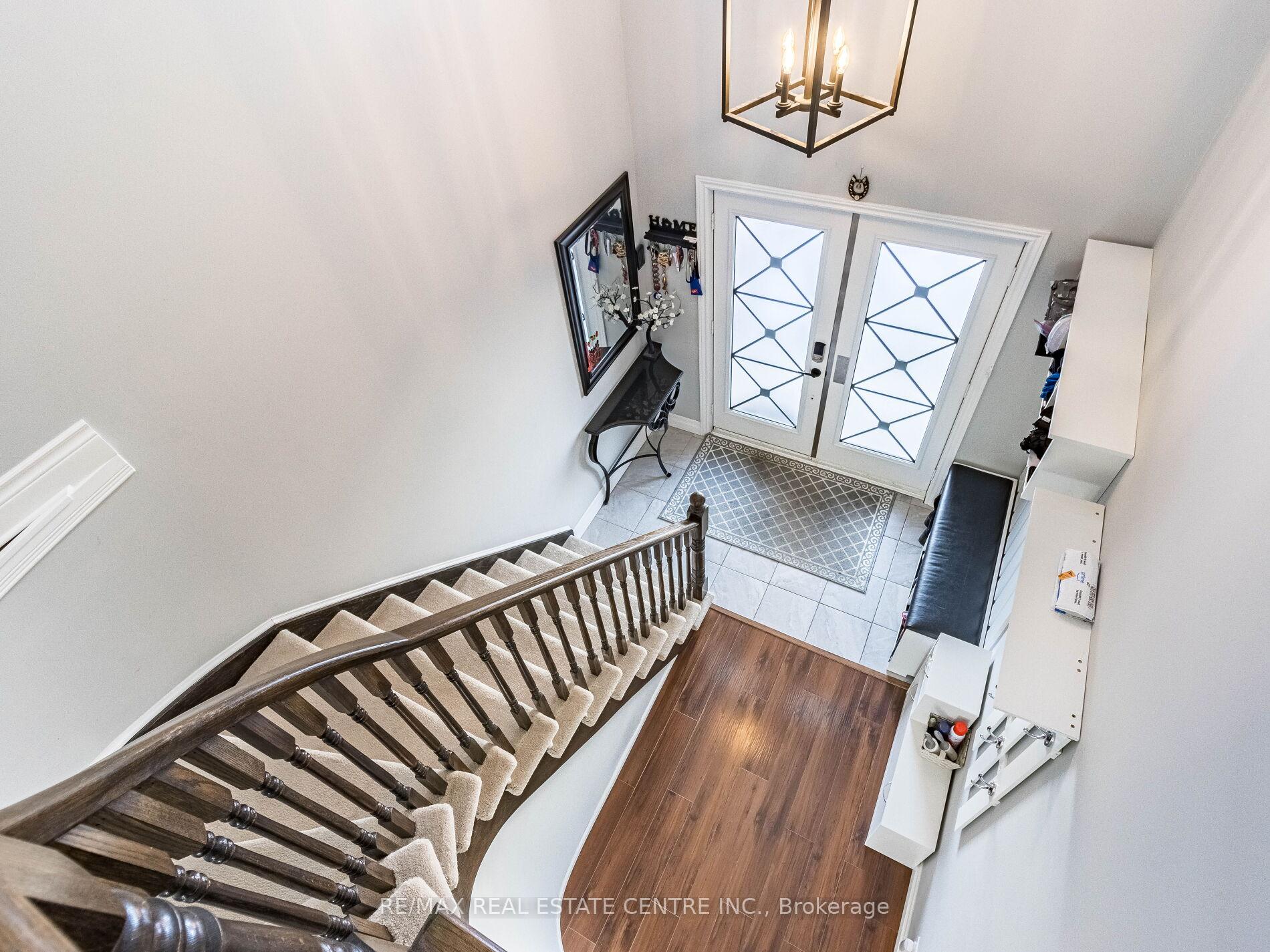 Photo 6 of 54 Hillcroft Drive, Hamilton, Stoney Creek — HOMEH