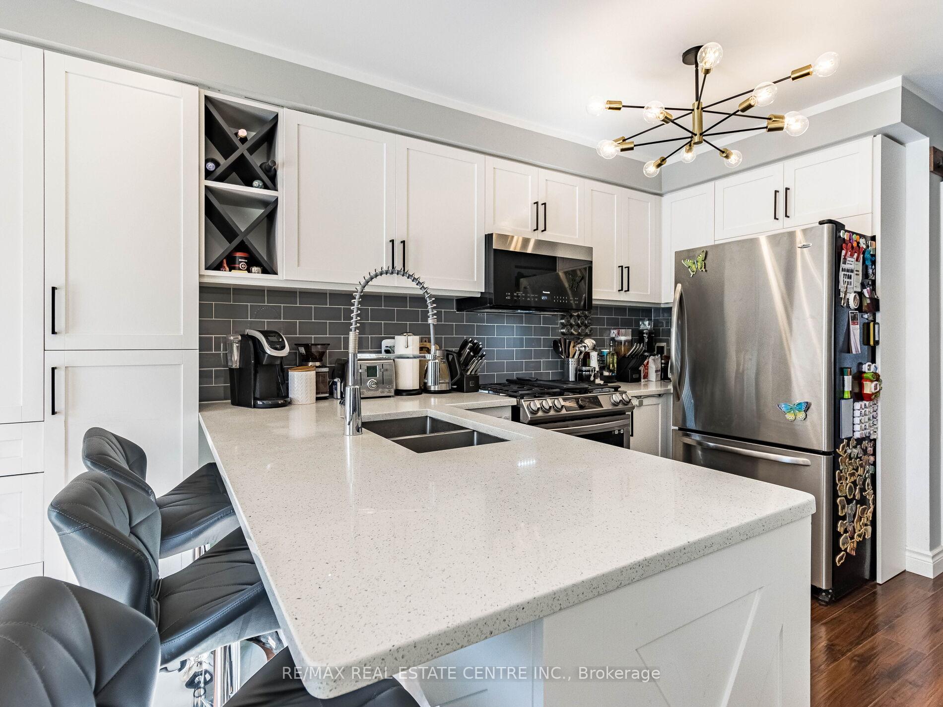 Photo 9 of 54 Hillcroft Drive, Hamilton, Stoney Creek — HOMEH