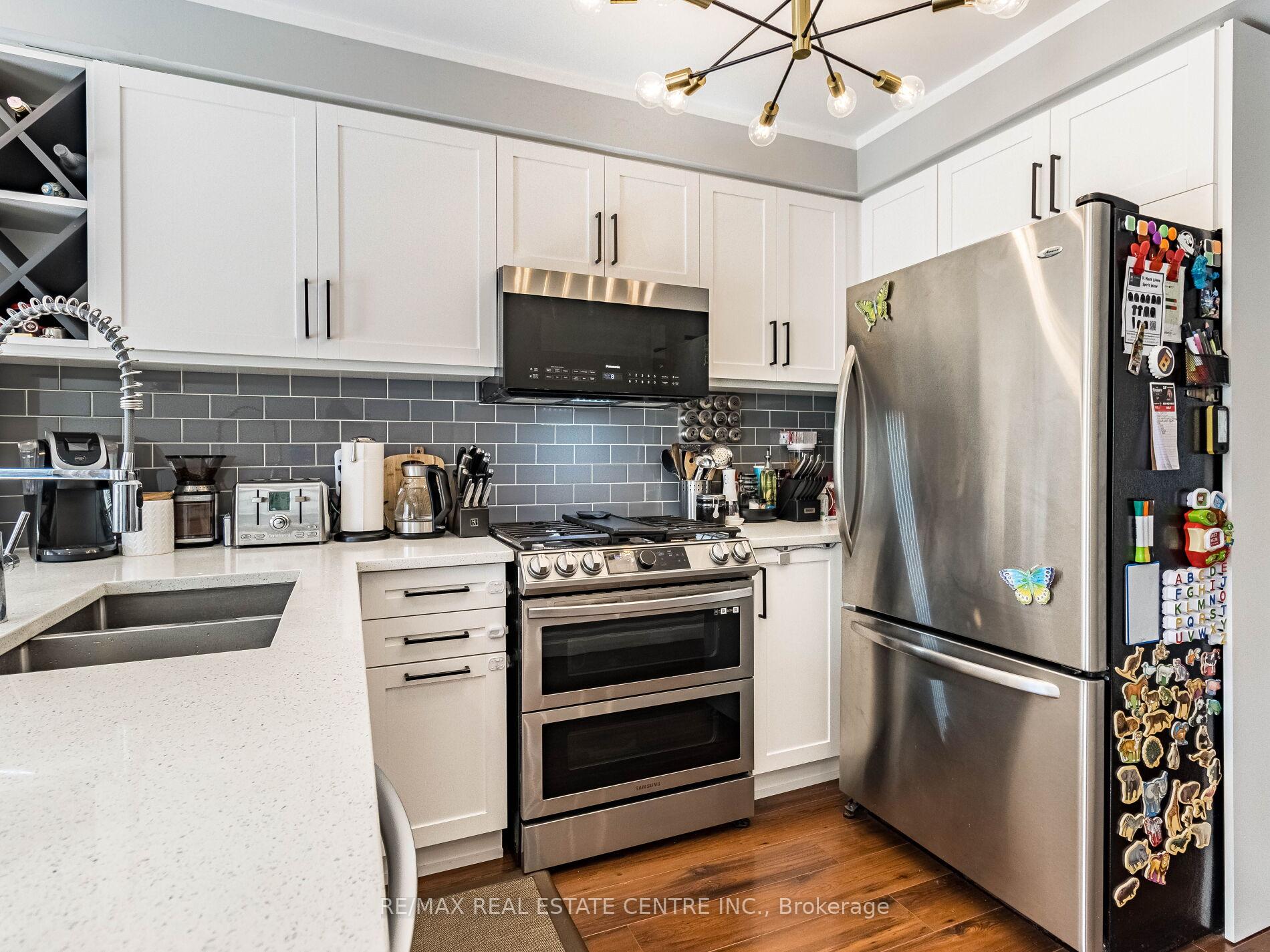 Photo 10 of 54 Hillcroft Drive, Hamilton, Stoney Creek — HOMEH