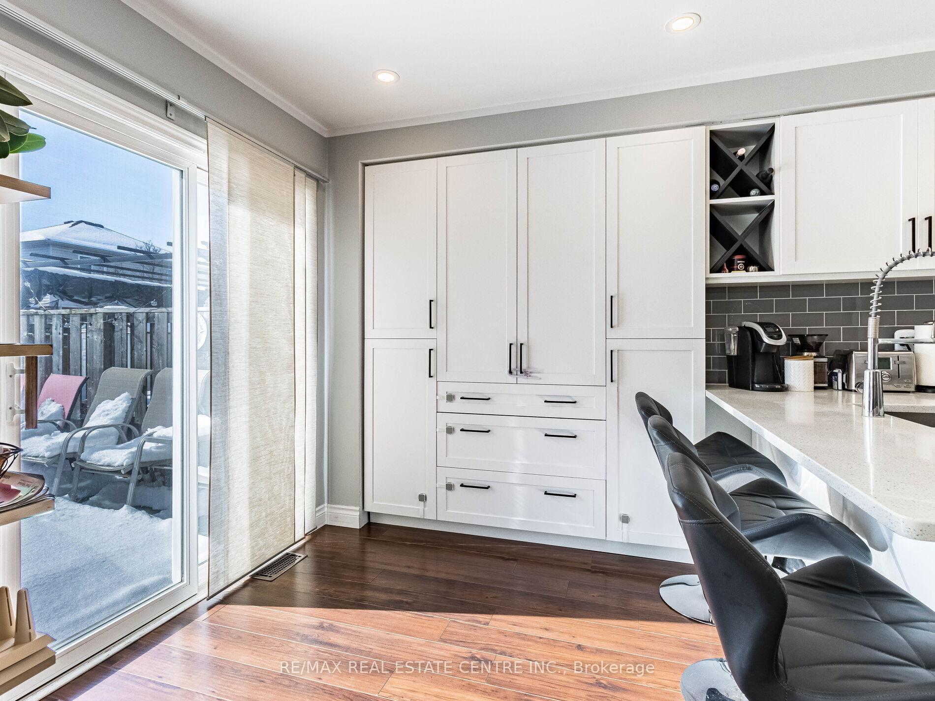 Photo 13 of 54 Hillcroft Drive, Hamilton, Stoney Creek — HOMEH