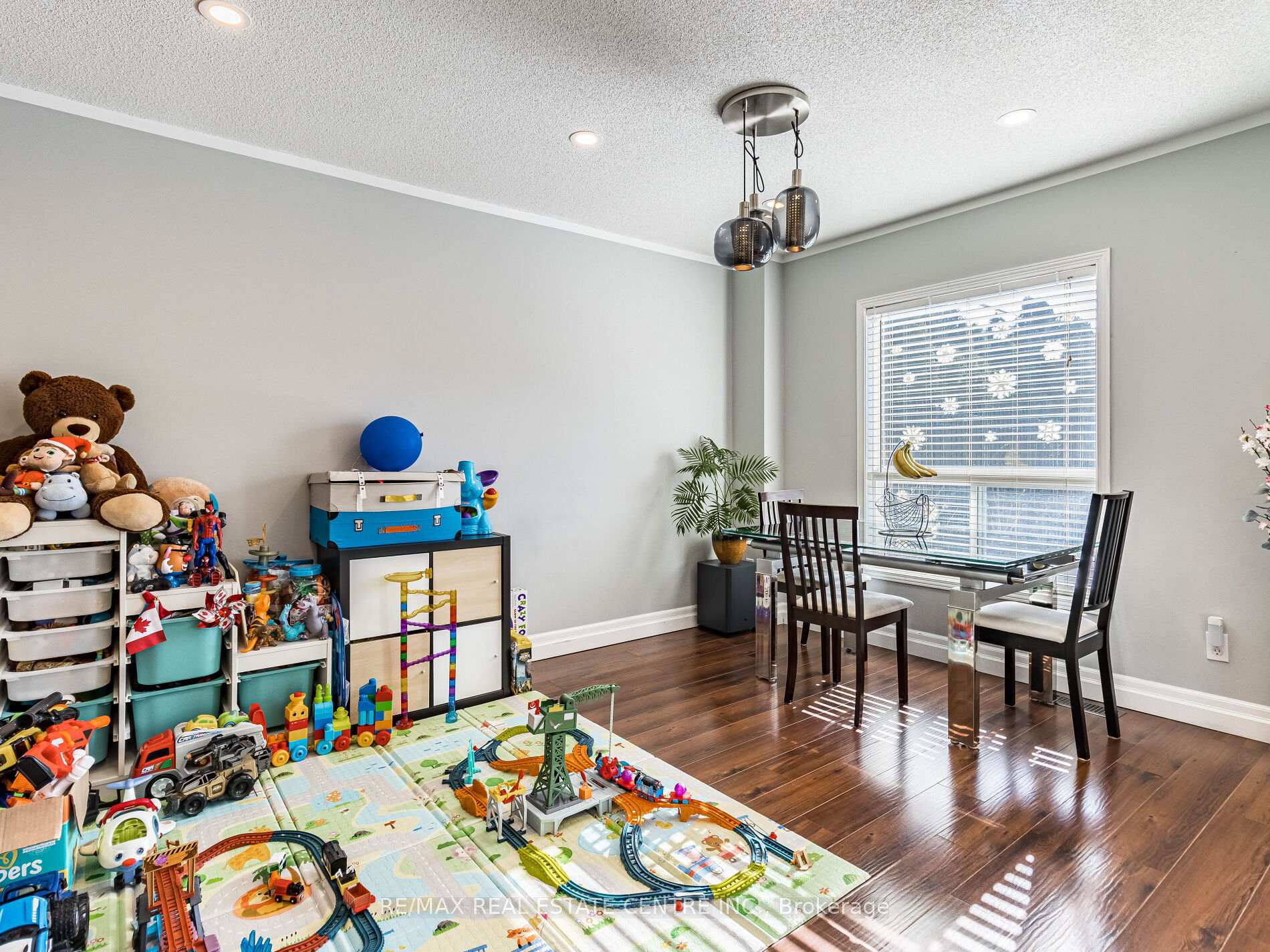 Photo 17 of 54 Hillcroft Drive, Hamilton, Stoney Creek — HOMEH