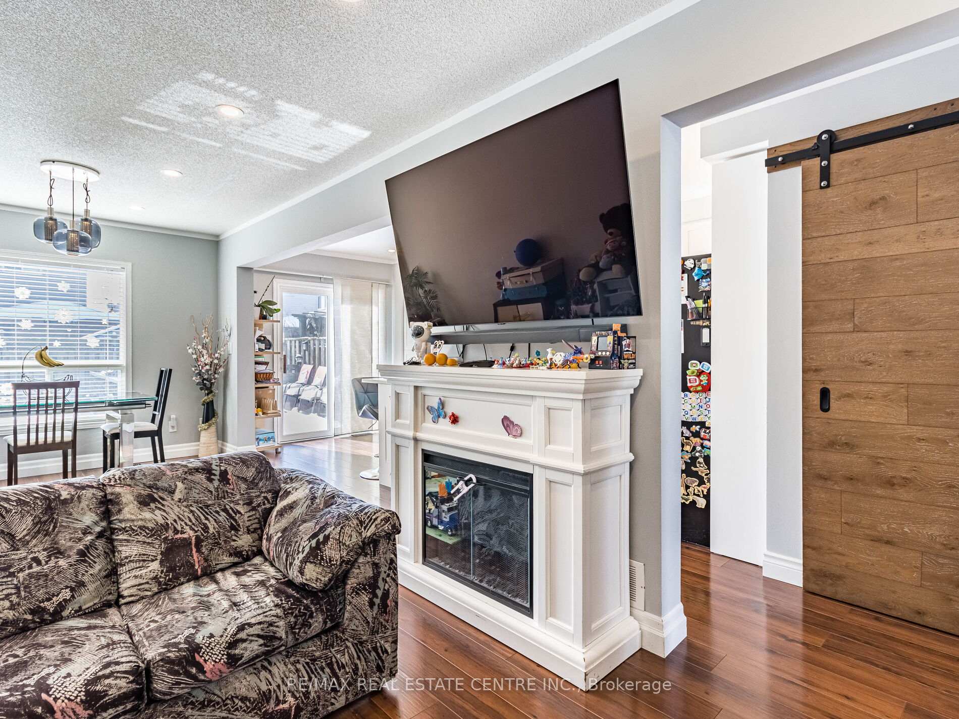Photo 18 of 54 Hillcroft Drive, Hamilton, Stoney Creek — HOMEH