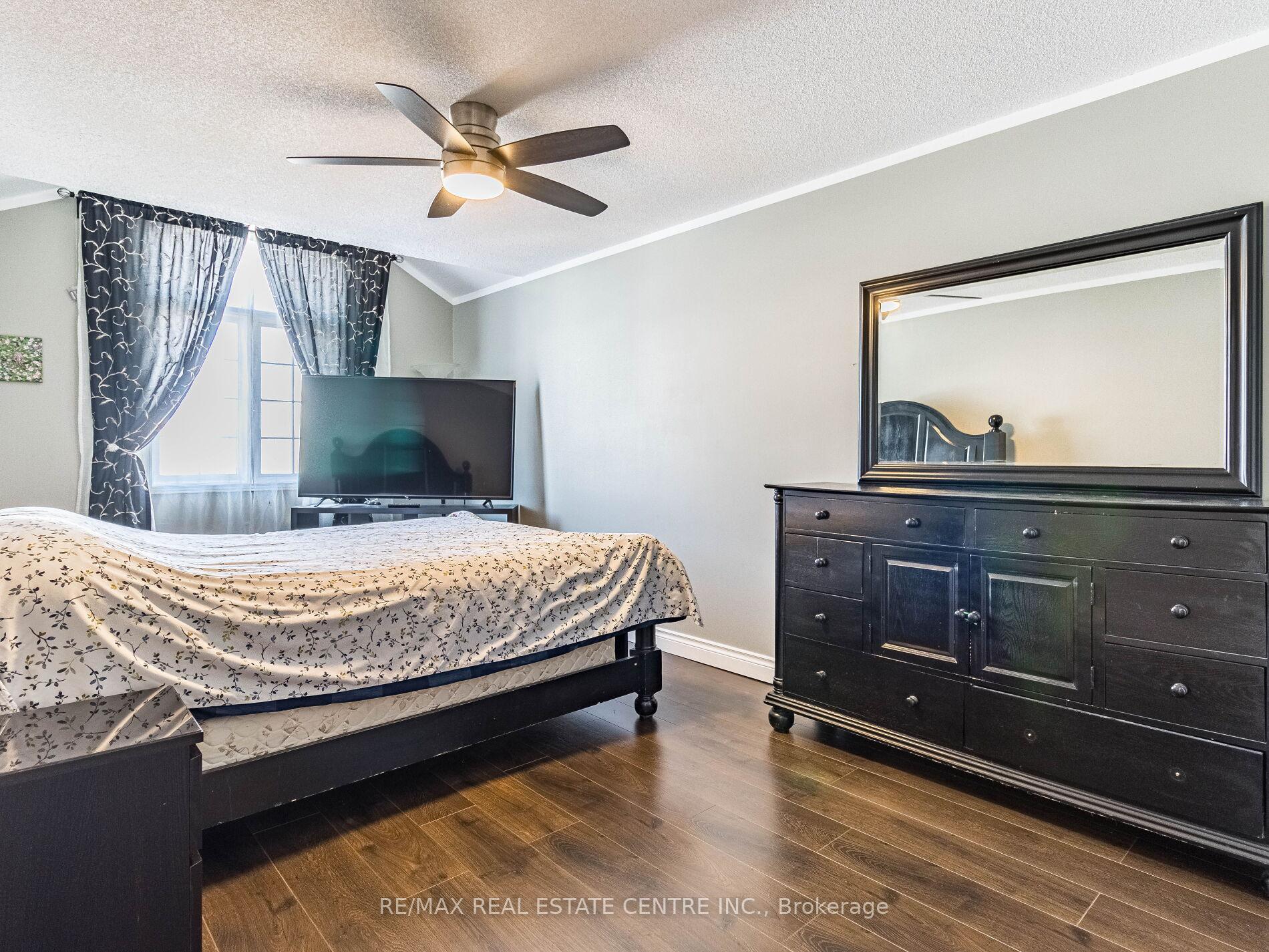 Photo 21 of 54 Hillcroft Drive, Hamilton, Stoney Creek — HOMEH
