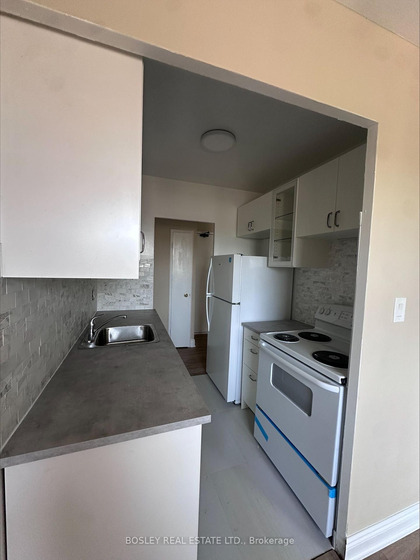 Photo 2 of Unit 605, 972 Eglinton Avenue E, Toronto, Leaside — HOMEH