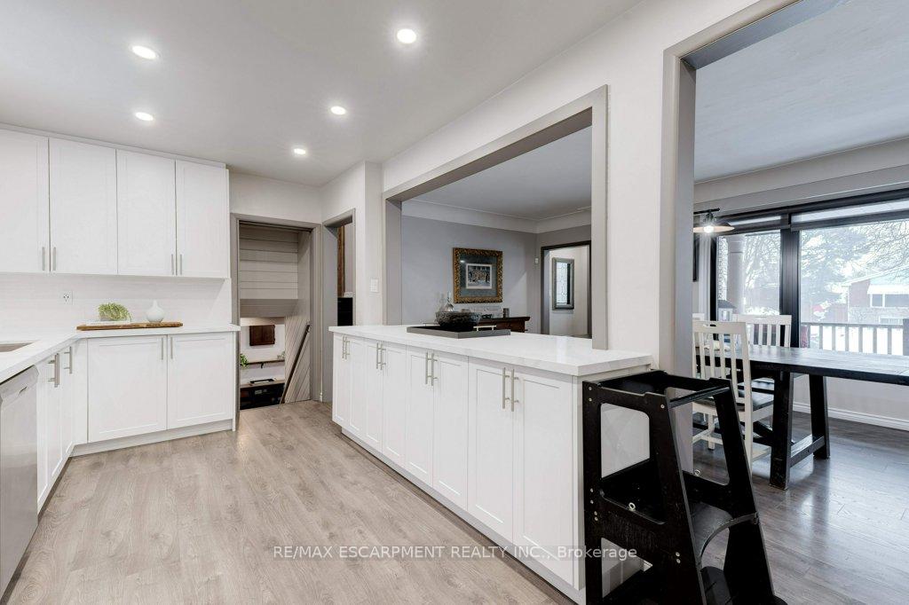 Photo 7 of 156 Columbia Drive, Hamilton, Buchanan — HOMEH