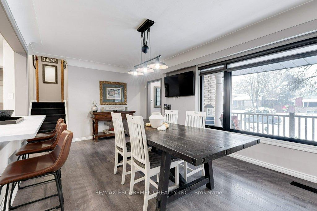 Photo 9 of 156 Columbia Drive, Hamilton, Buchanan — HOMEH